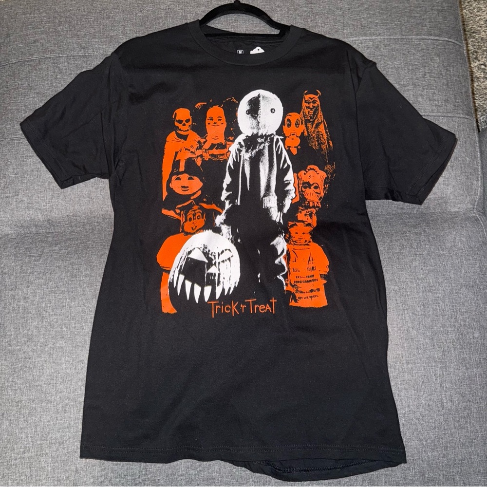 NWT Trick R Treat Orange T-Shirt Horror Halloween Size M Black
